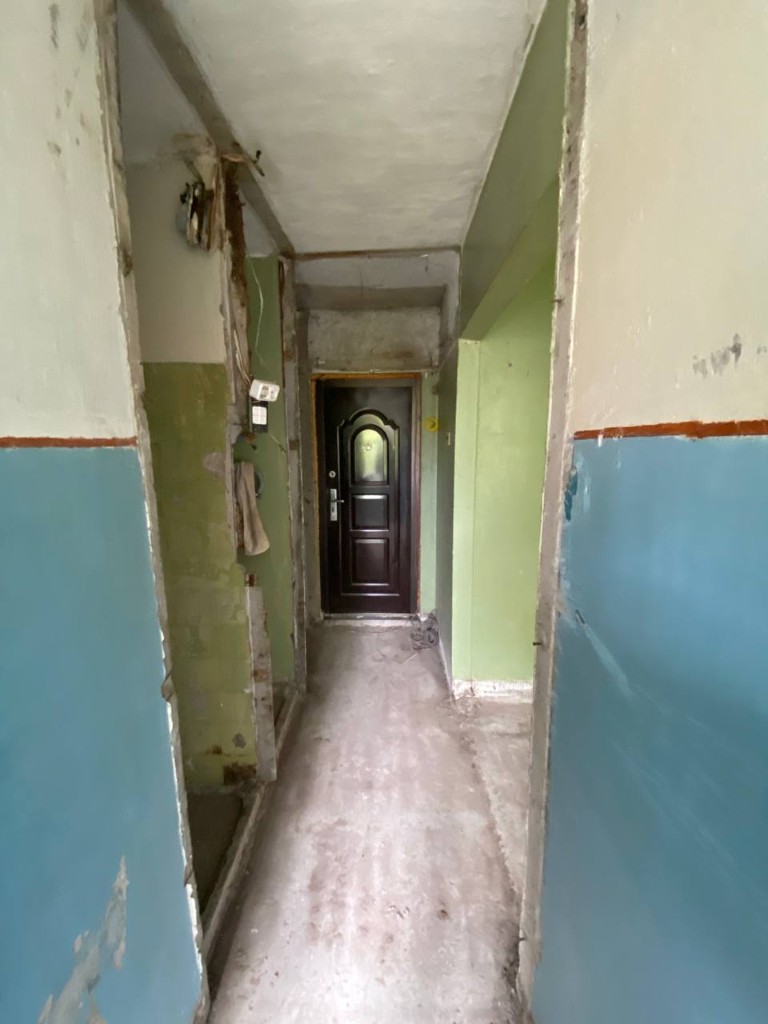 Демонтаж стен в ванной и снятие масляной краски — фото 3