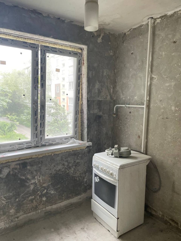 Демонтаж стен в ванной и снятие масляной краски — фото 6