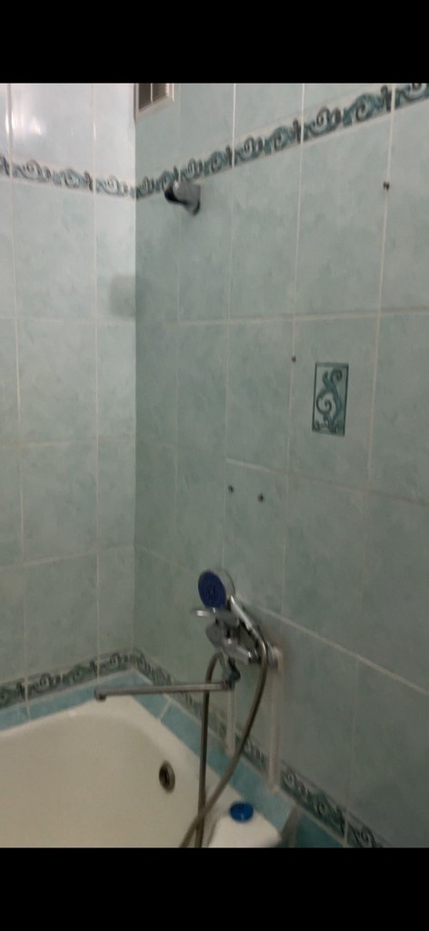 Демонтаж плитки и штукатурки в ванной комнате